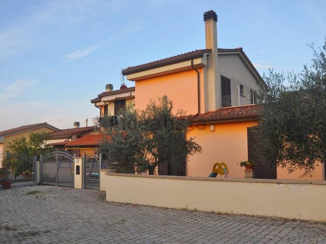 Appartamento in vendita di 100 m² in Via Aldo Moro