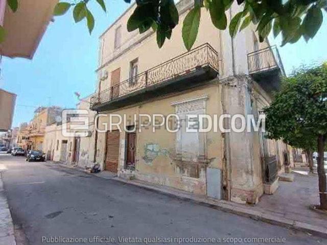 Appartamento in vendita di 100 m² in Via Alessandro Manzoni