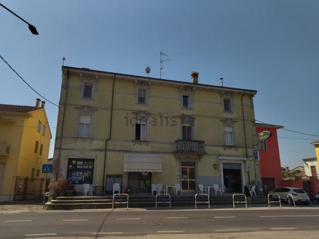 Appartamento in vendita di 100 m² in Via Alessandro Manzoni, 72