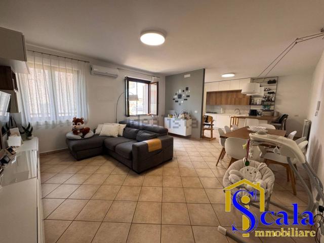 Appartamento in vendita di 100 m² in Via Arbustella