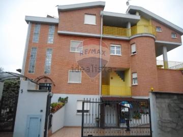 Appartamento in vendita di 100 m² in Via Borgata Pozzo, 7