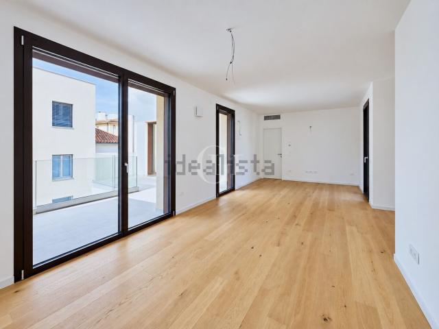Appartamento in vendita di 100 m² in Via Bardolino, 12
