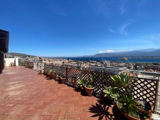 Appartamento in vendita di 100 m² in Via Beata Maddalena Morano