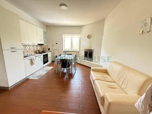 Appartamento in vendita di 100 m² in Via Bisceglie, 1