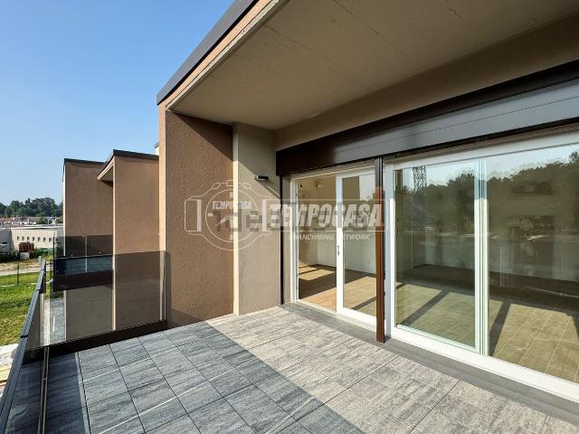 Appartamento in vendita di 100 m² in Via Brughiere, 40