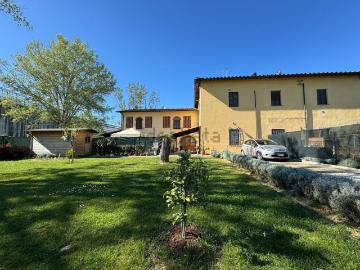 Appartamento in vendita di 100 m² in Via Bronciani