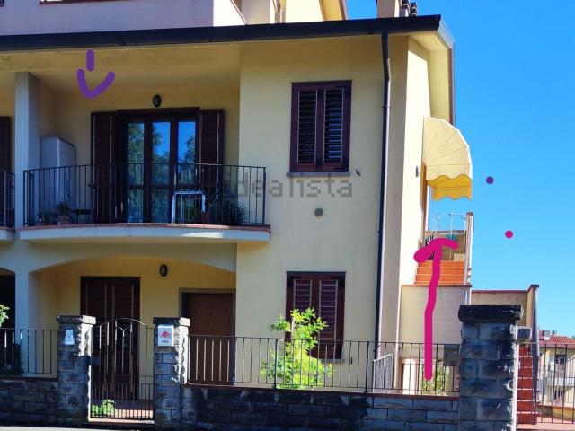 Appartamento in vendita di 100 m² in Via G. Da Verrazzano, 16