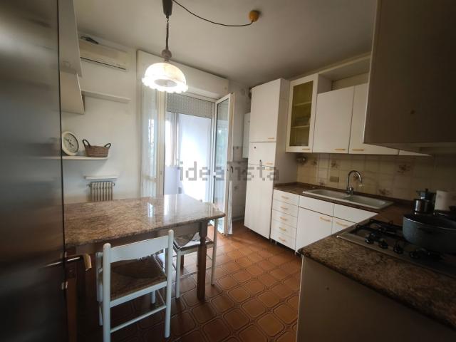 Appartamento in vendita di 100 m² in Via G. Leopardi, 11