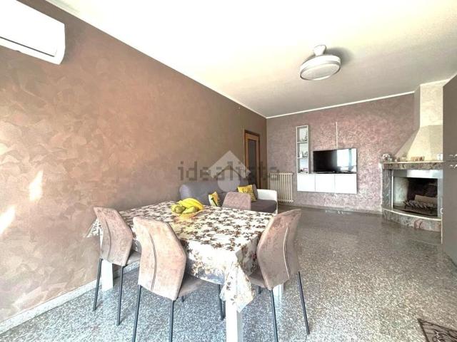 Appartamento in vendita di 100 m² in Via g. Puccini, 17