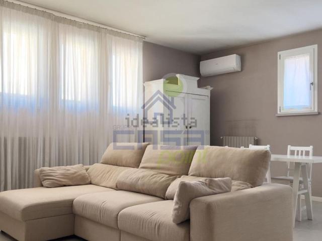 Appartamento in vendita di 100 m² in Via G. Secchi Ronchi