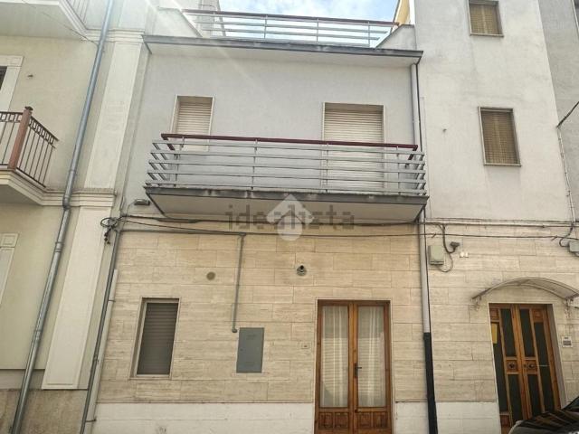 Appartamento in vendita di 100 m² in Via Generale Luigi Cadorna