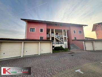 Appartamento in vendita di 100 m² in Via Genova, 8