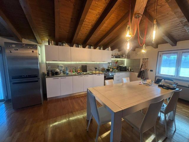 Appartamento in vendita di 100 m² in Via Gerolamo Savoldo
