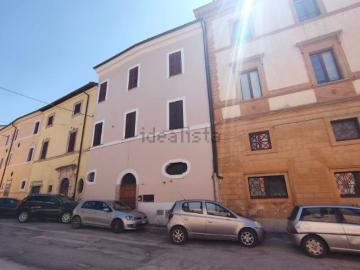Appartamento in vendita di 100 m² in Via Giuseppe Garibaldi, 112