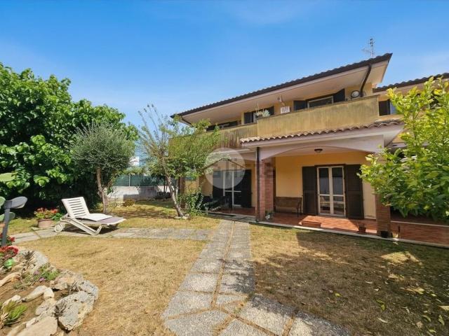 Appartamento in vendita di 100 m² in Via Giuseppe Giusti