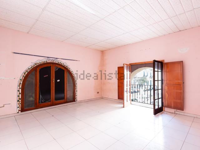 Appartamento in vendita di 100 m² in Via Giuseppe de Spuches, 28