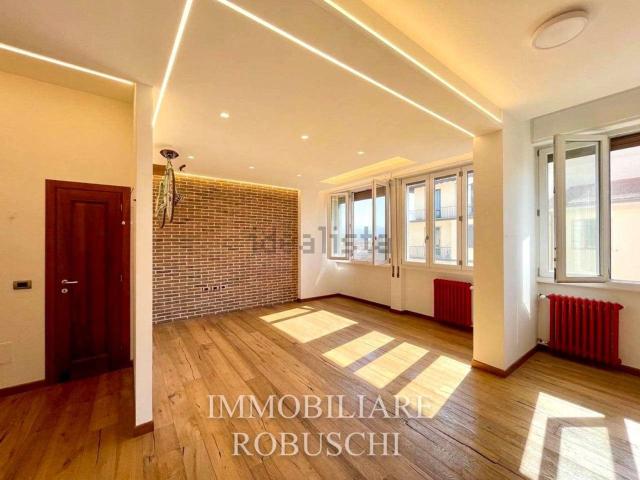 Appartamento in vendita di 100 m² in Via Giuseppe la Farina