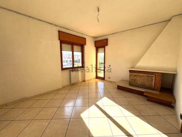 Appartamento in vendita di 100 m² in Via Giuseppe Piani, 41