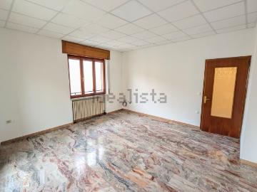 Appartamento in vendita di 100 m² in Via Giacomo Zanella