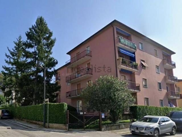 Appartamento in vendita di 100 m² in Via Giacomo Matteotti, 1