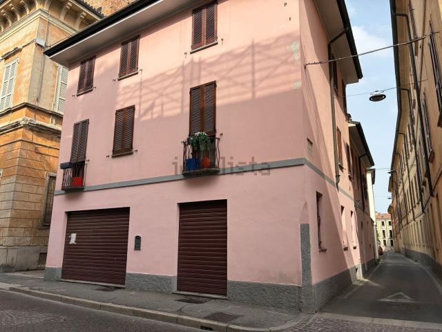 Appartamento in vendita di 100 m² in Via Giacomo Matteotti, 43