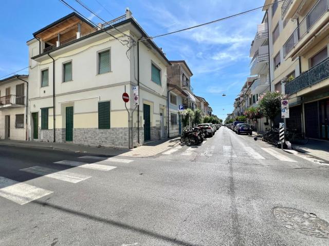 Appartamento in vendita di 100 m² in Via Giacomo Puccini, 151