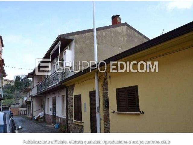 Appartamento in vendita di 100 m² in Via Giardino
