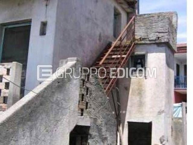 Appartamento in vendita di 100 m² in Via Giordano Bruno