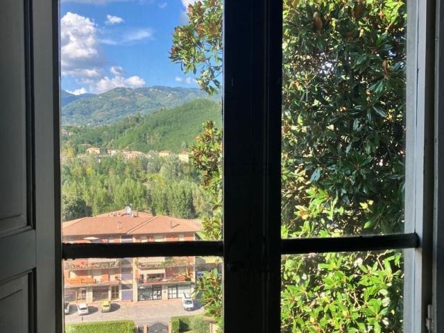 Appartamento in vendita di 100 m² in Via Giovan Battista Vannugli, 1