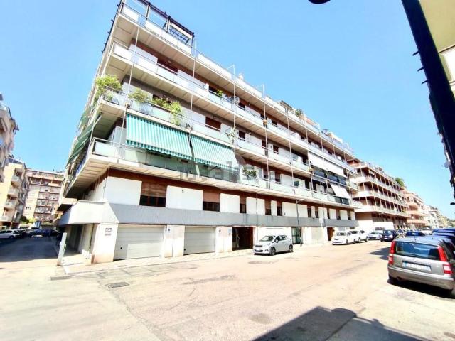 Appartamento in vendita di 100 m² in Via Giovanni Chiarini, 124