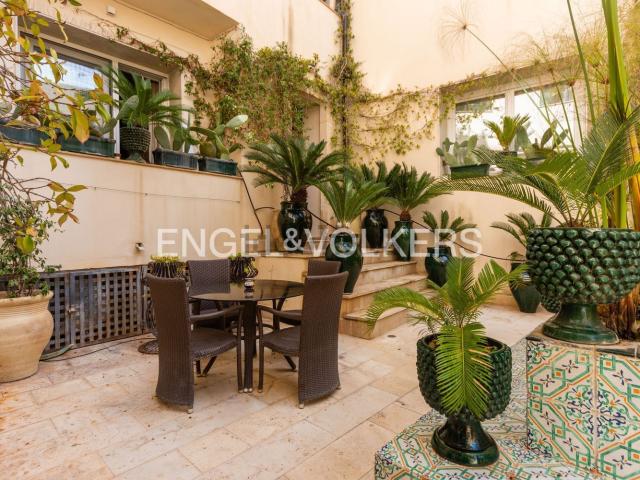 Appartamento in vendita di 100 m² in Via Giovanni Aurispa, 143