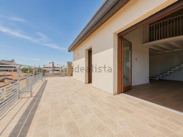 Appartamento in vendita di 100 m² in Via Giovanni d&apos Alemagna, 4