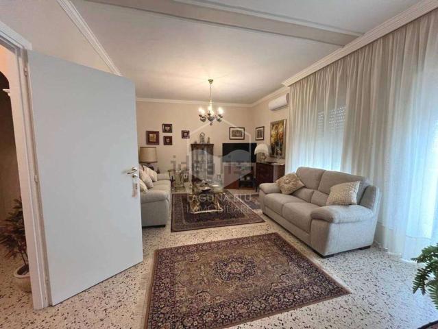Appartamento in vendita di 100 m² in Via Giovanni Falcone