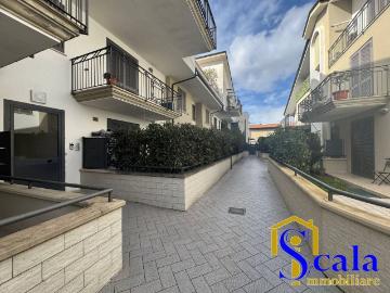 Appartamento in vendita di 100 m² in Via Giovanni Limongi