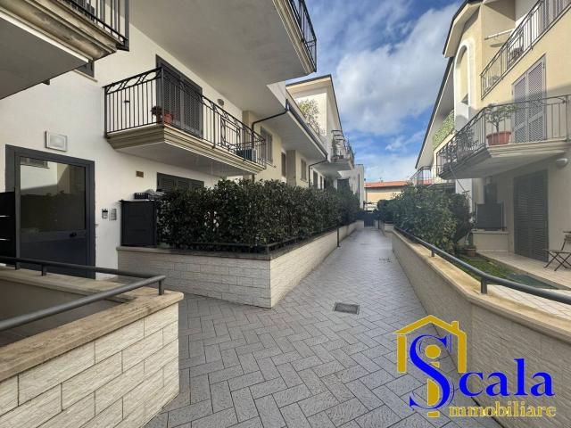 Appartamento in vendita di 100 m² in Via Giovanni Limongi