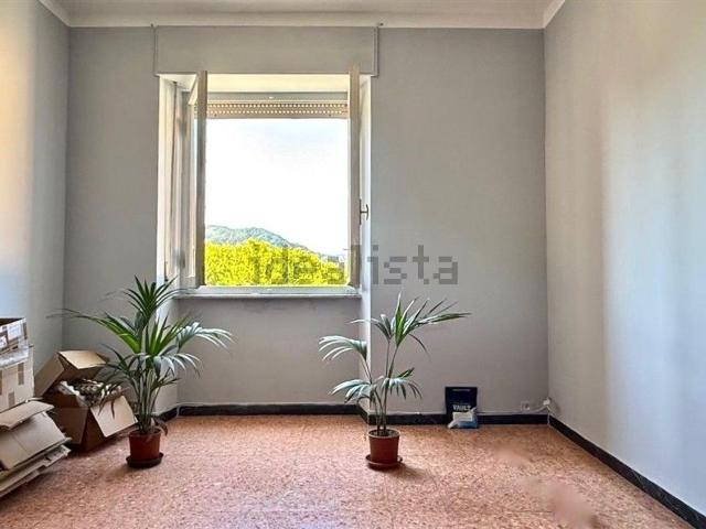 Appartamento in vendita di 100 m² in Via Giovanni Pascoli