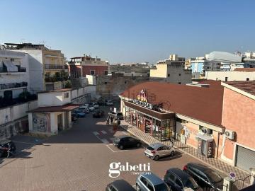 Appartamento in vendita di 100 m² in Via Girolamo Rovetta, 27