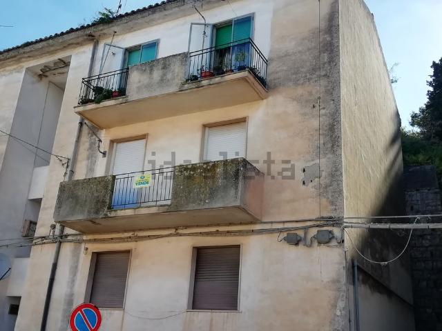 Appartamento in vendita di 100 m² in Via Gulfi, 182