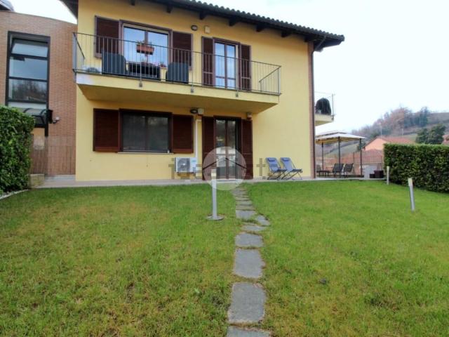 Appartamento in vendita di 100 m² in Via Don Andrea Botta, 32
