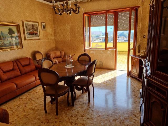 Appartamento in vendita di 100 m² in Via Dante Alighieri