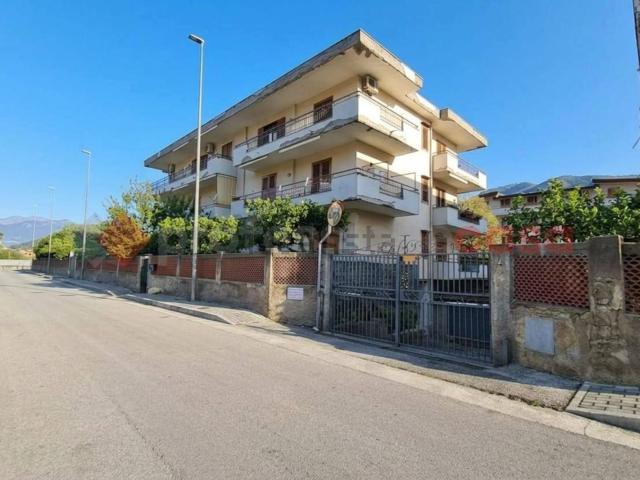 Appartamento in vendita di 120 m² in Via Dante Alighieri, 57