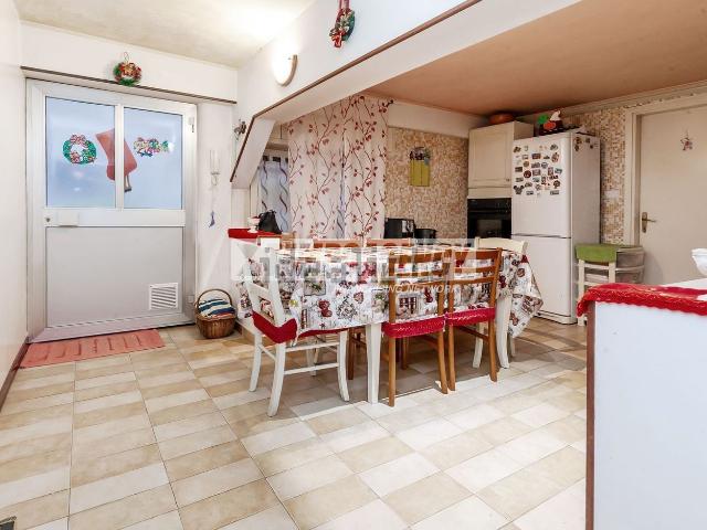 Appartamento in vendita di 100 m² in Via Dante Alighieri, 5