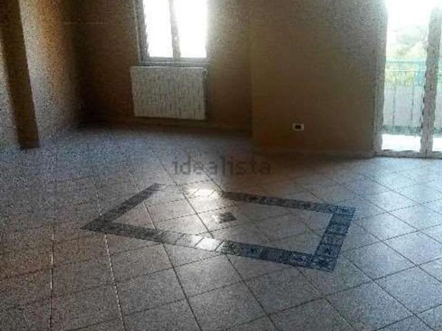 Appartamento in vendita di 100 m² in Via Dante Alighieri