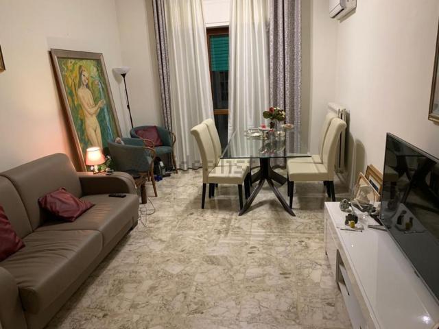 Appartamento in vendita di 100 m² in Via de Filippis