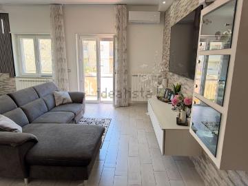 Appartamento in vendita di 100 m² in Via degli Spagnoli, 2