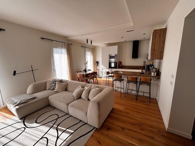 Appartamento in vendita di 100 m² in Via Degli Stretti, 25