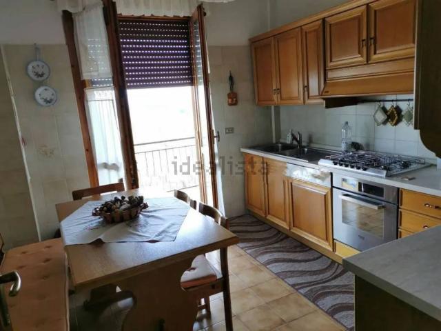 Appartamento in vendita di 100 m² in Via dei Pratoni