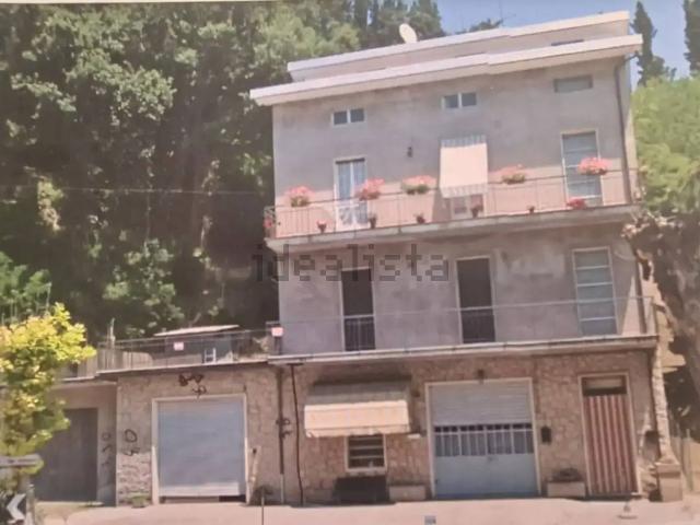 Appartamento in vendita di 100 m² in Via dei Romani