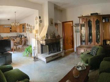 Appartamento in vendita di 100 m² in Via dei Tigli, 12