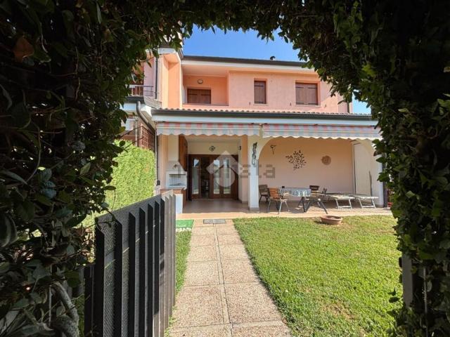 Appartamento in vendita di 100 m² in Via dei Vigneti, 229